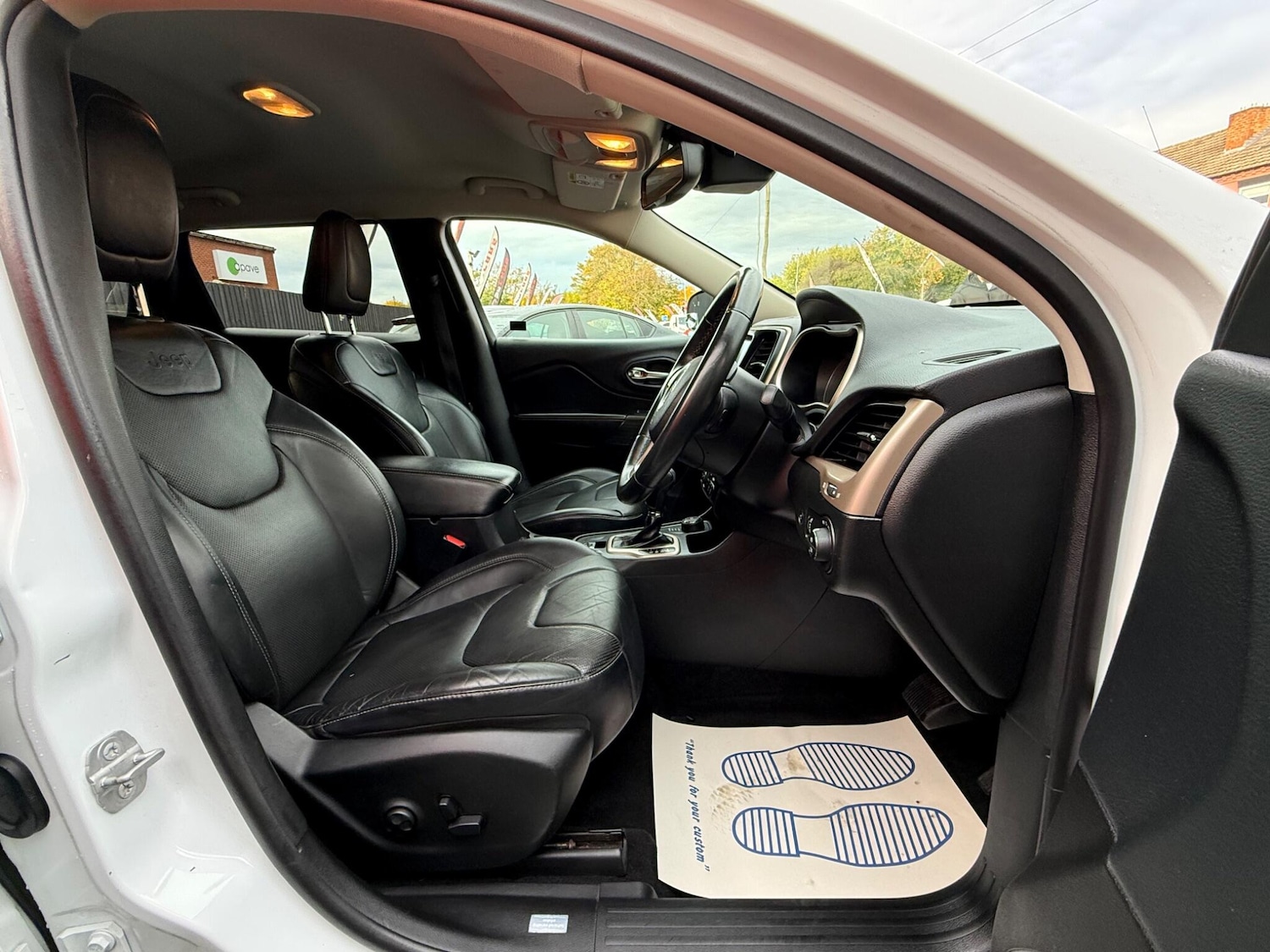 Used Jeep Cherokee 2014 for sale - 76377204: Photo 4
