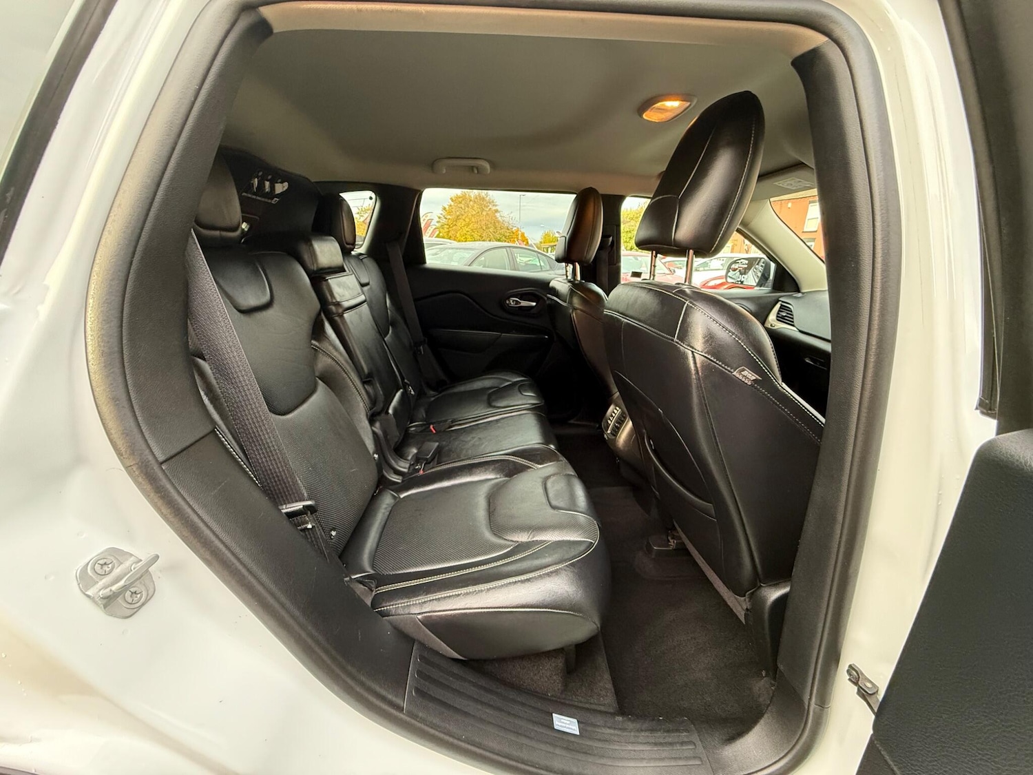 Used Jeep Cherokee 2014 for sale - 76377204: Photo 5