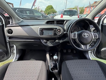 Used Toyota Yaris 2014 for sale - 78561684: Photo