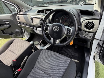 Used Toyota Yaris 2014 for sale - 78561684: Photo