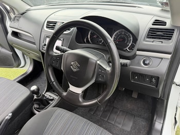 Used Suzuki Swift 2015 for sale - 79544182: Photo