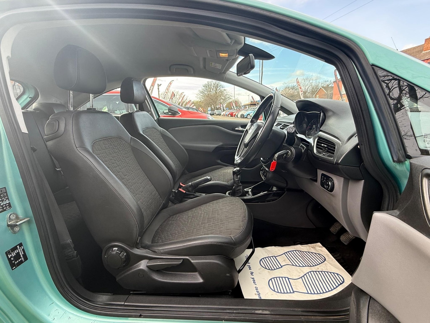 Used Vauxhall Corsa 2015 for sale - 76702468: Photo 3