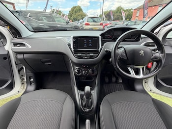 Used Peugeot 208 2017 for sale - 79395904: Photo