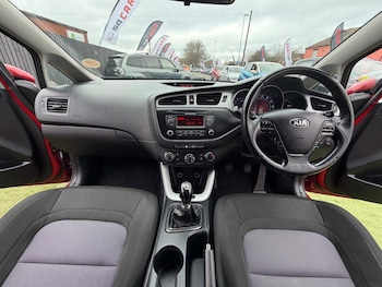 Used Kia Ceed 2013 for sale - 77892533: Photo