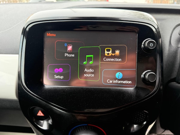 Used Toyota AYGO 2015 for sale - 76246805: Photo 23