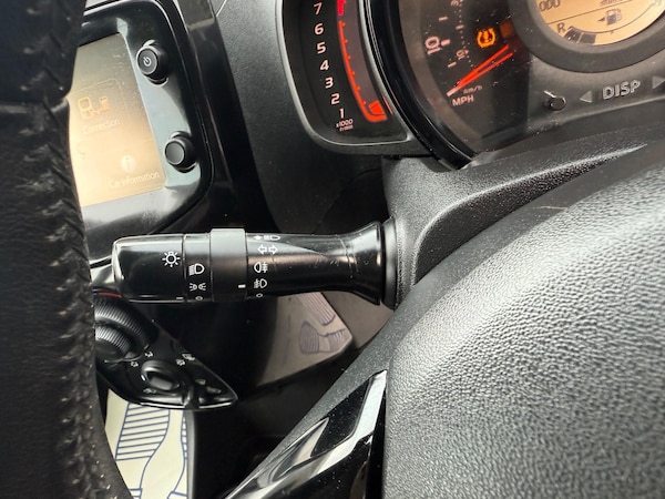 Used Toyota AYGO 2015 for sale - 76246805: Photo 27