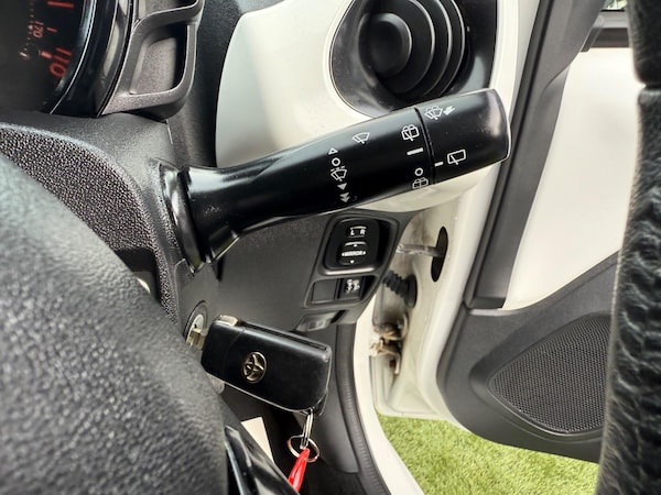 Used Toyota AYGO 2015 for sale - 76246805: Photo 28