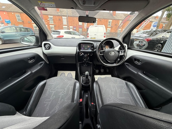 Used Toyota AYGO 2015 for sale - 76246805: Photo 34