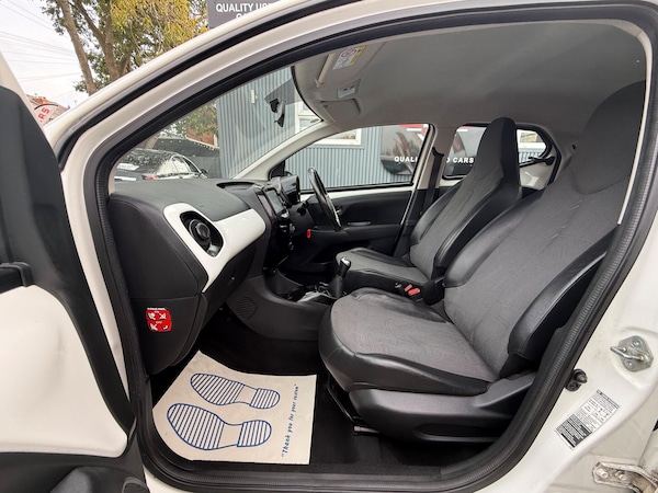 Used Toyota AYGO 2015 for sale - 76246805: Photo 40