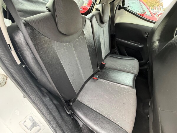 Used Toyota AYGO 2015 for sale - 76246805: Photo 44