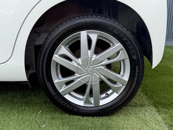 Used Toyota AYGO 2015 for sale - 76246805: Photo 52