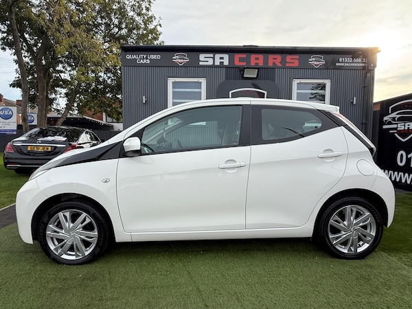 Used Toyota AYGO 2015 for sale - 76246805: Photo 7