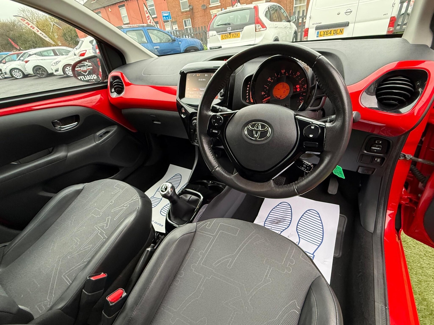 Used Toyota AYGO 2015 for sale - 76700845: Photo 3