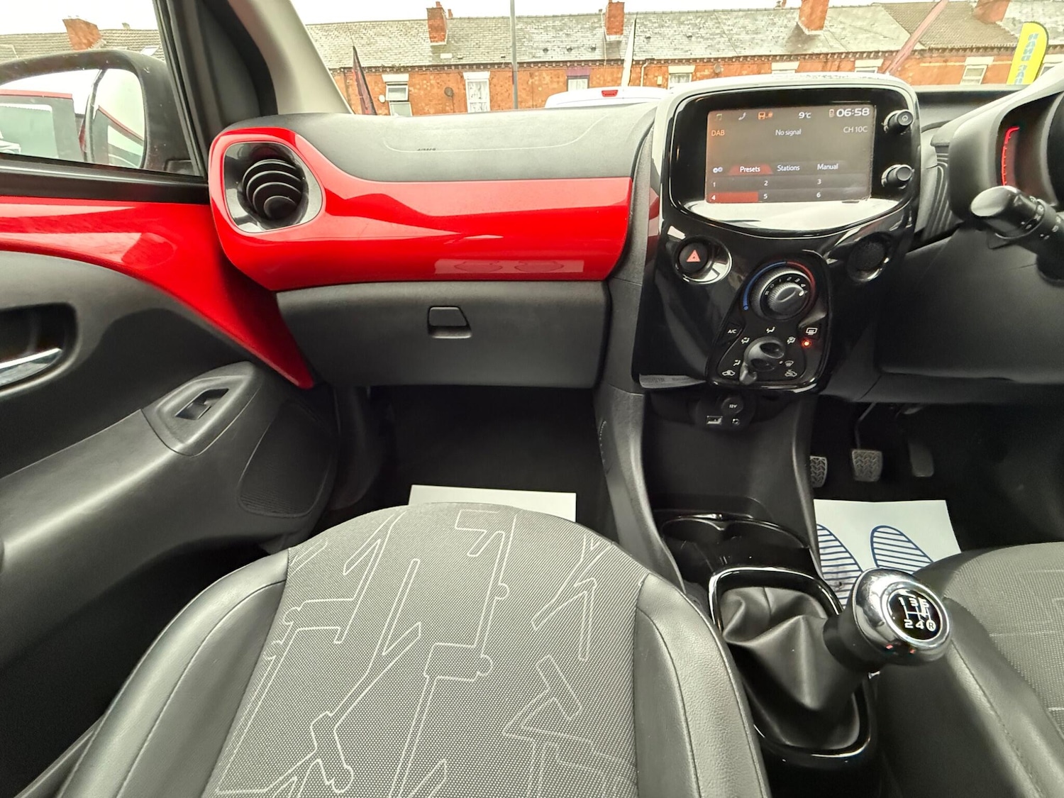 Used Toyota AYGO 2015 for sale - 76700845: Photo 32