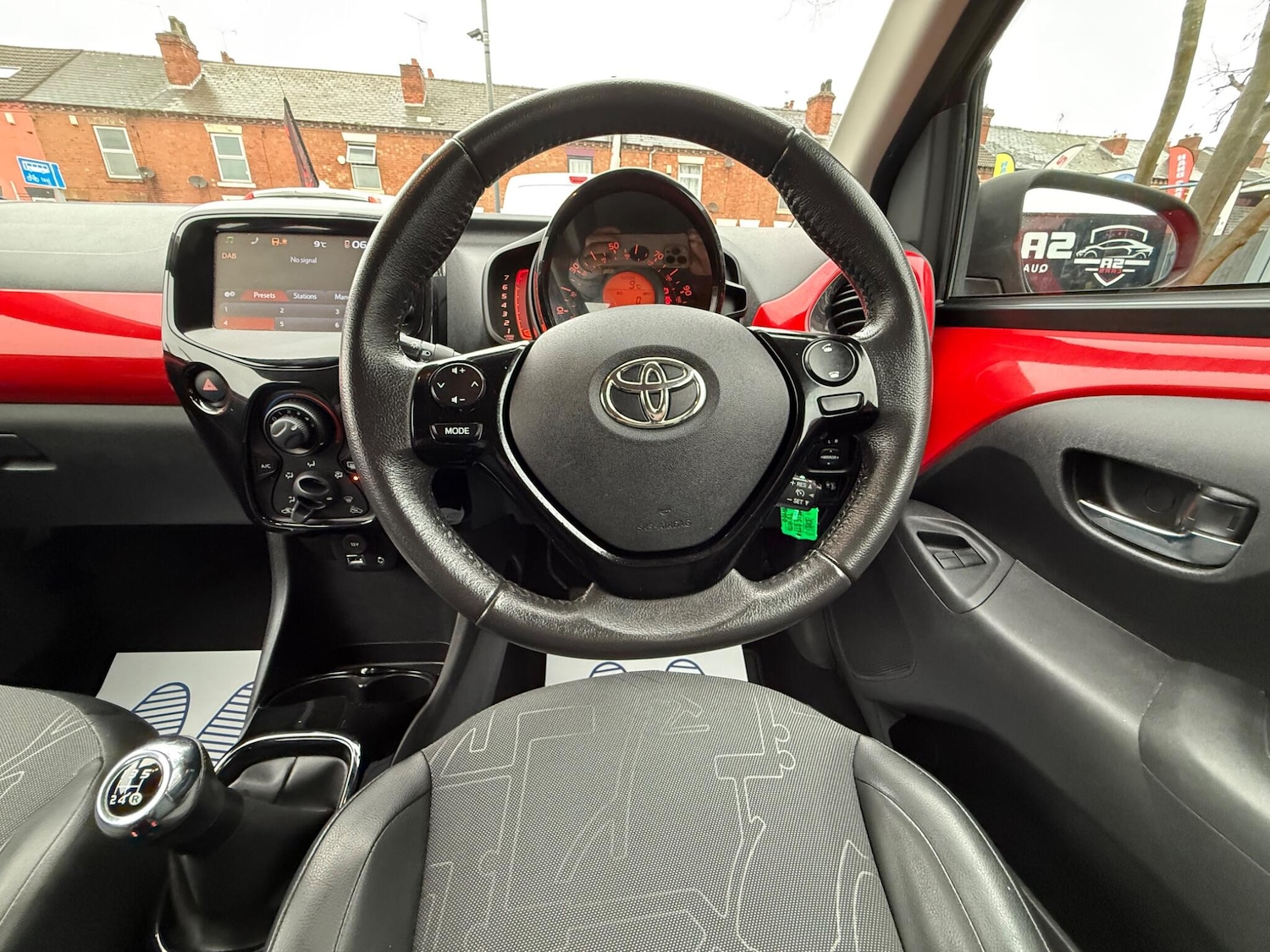 Used Toyota AYGO 2015 for sale - 76700845: Photo 33