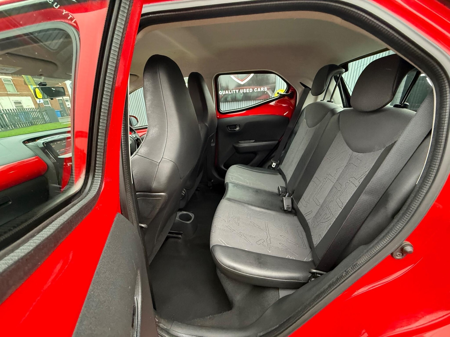 Used Toyota AYGO 2015 for sale - 76700845: Photo 39