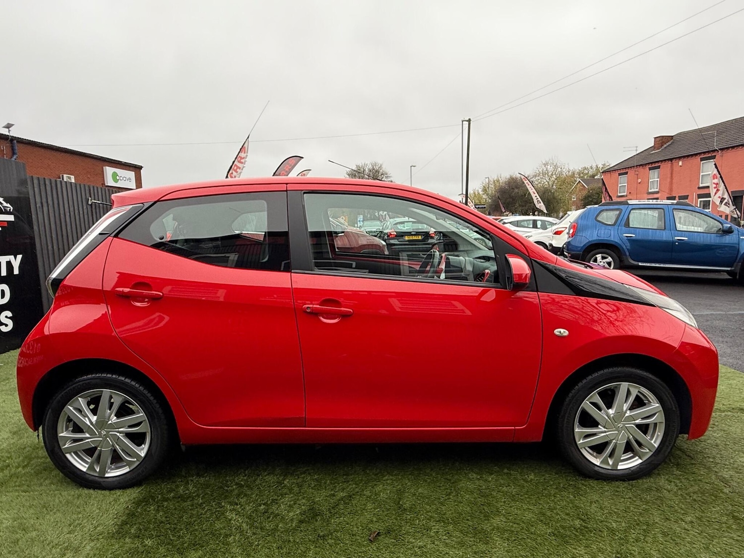 Used Toyota AYGO 2015 for sale - 76700845: Photo 6