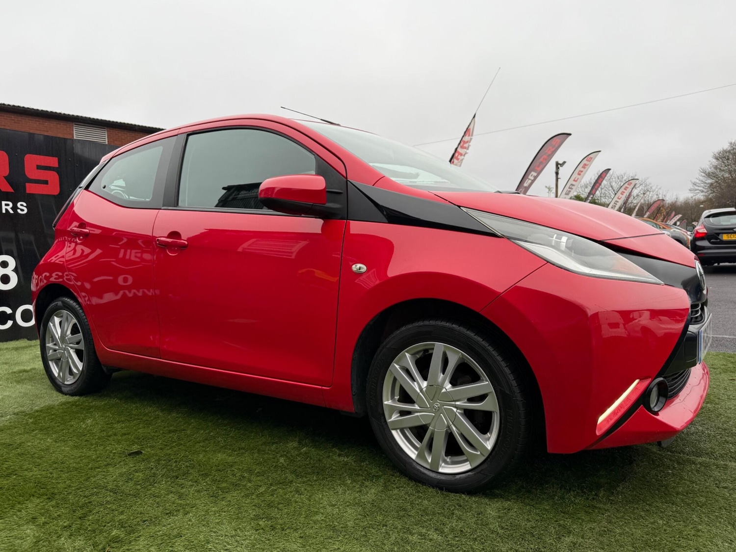 Used Toyota AYGO 2015 for sale - 76700845: Photo 9