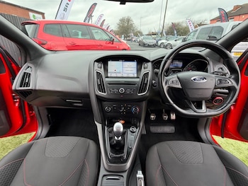 Used Ford Focus 2017 for sale - 78335531: Photo