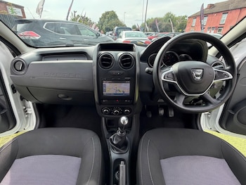 Used Dacia Duster 2018 for sale - 79349499: Photo