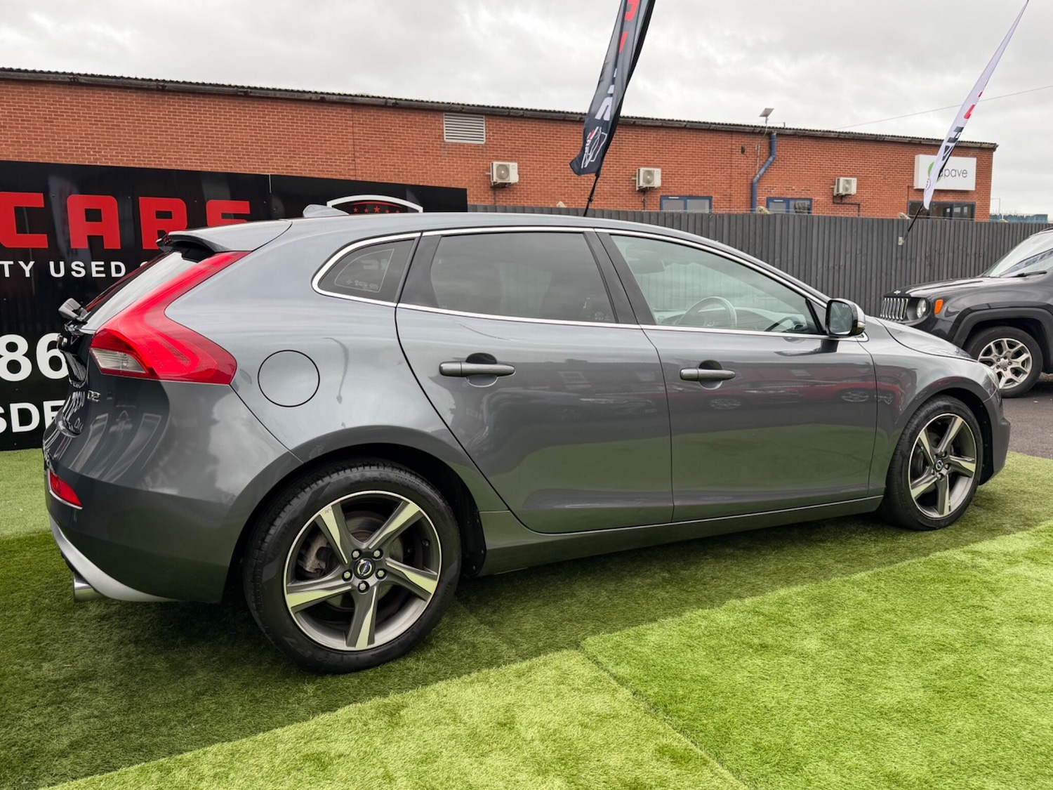 Used Volvo V40 2013 for sale - 77646331: Photo 17