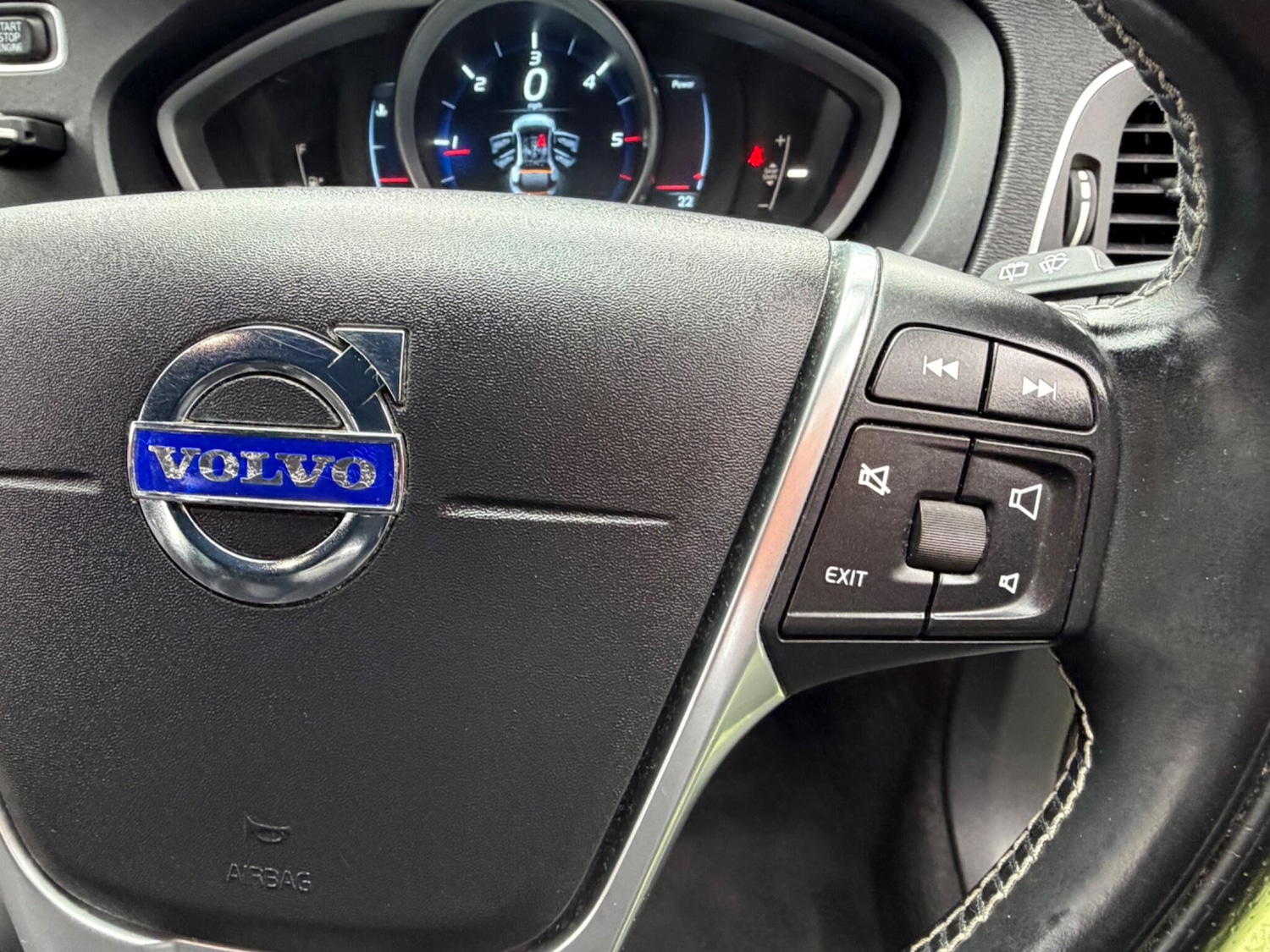 Used Volvo V40 2013 for sale - 77646331: Photo 22