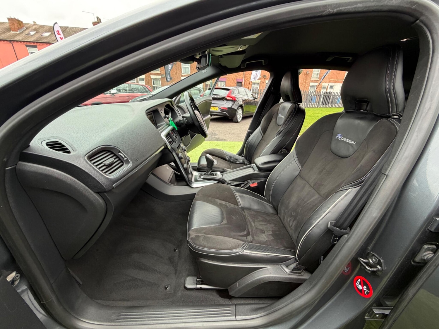 Used Volvo V40 2013 for sale - 77646331: Photo 29