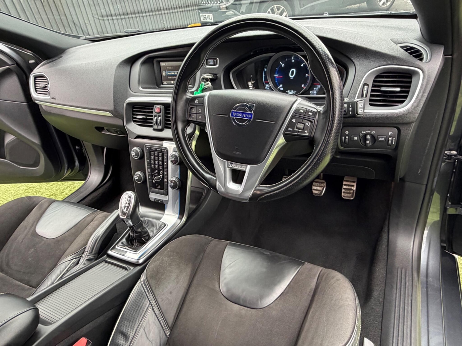 Used Volvo V40 2013 for sale - 77646331: Photo 3