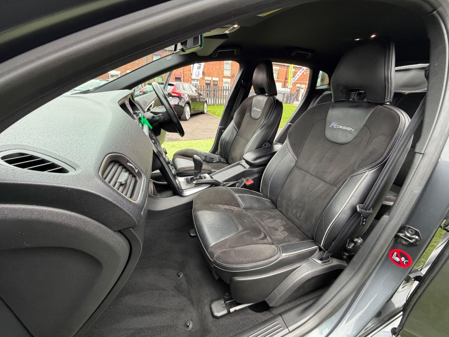 Used Volvo V40 2013 for sale - 77646331: Photo 31