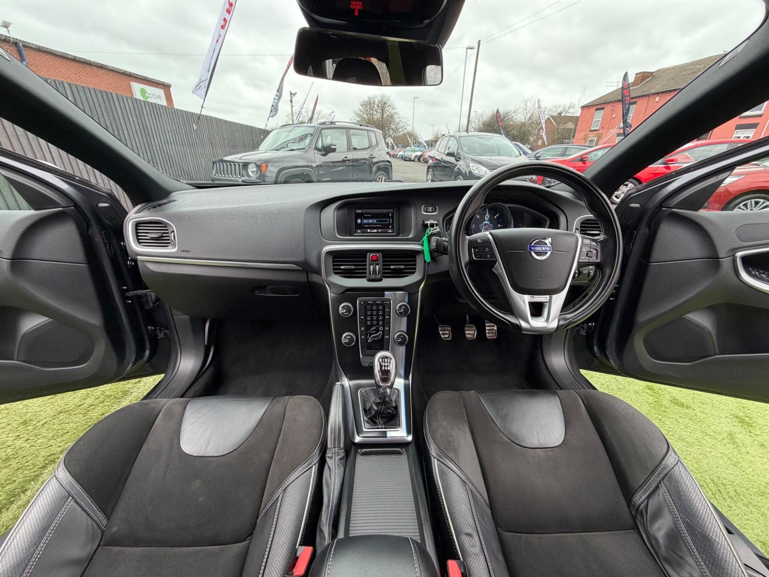 Used Volvo V40 2013 for sale - 77646331: Photo 37