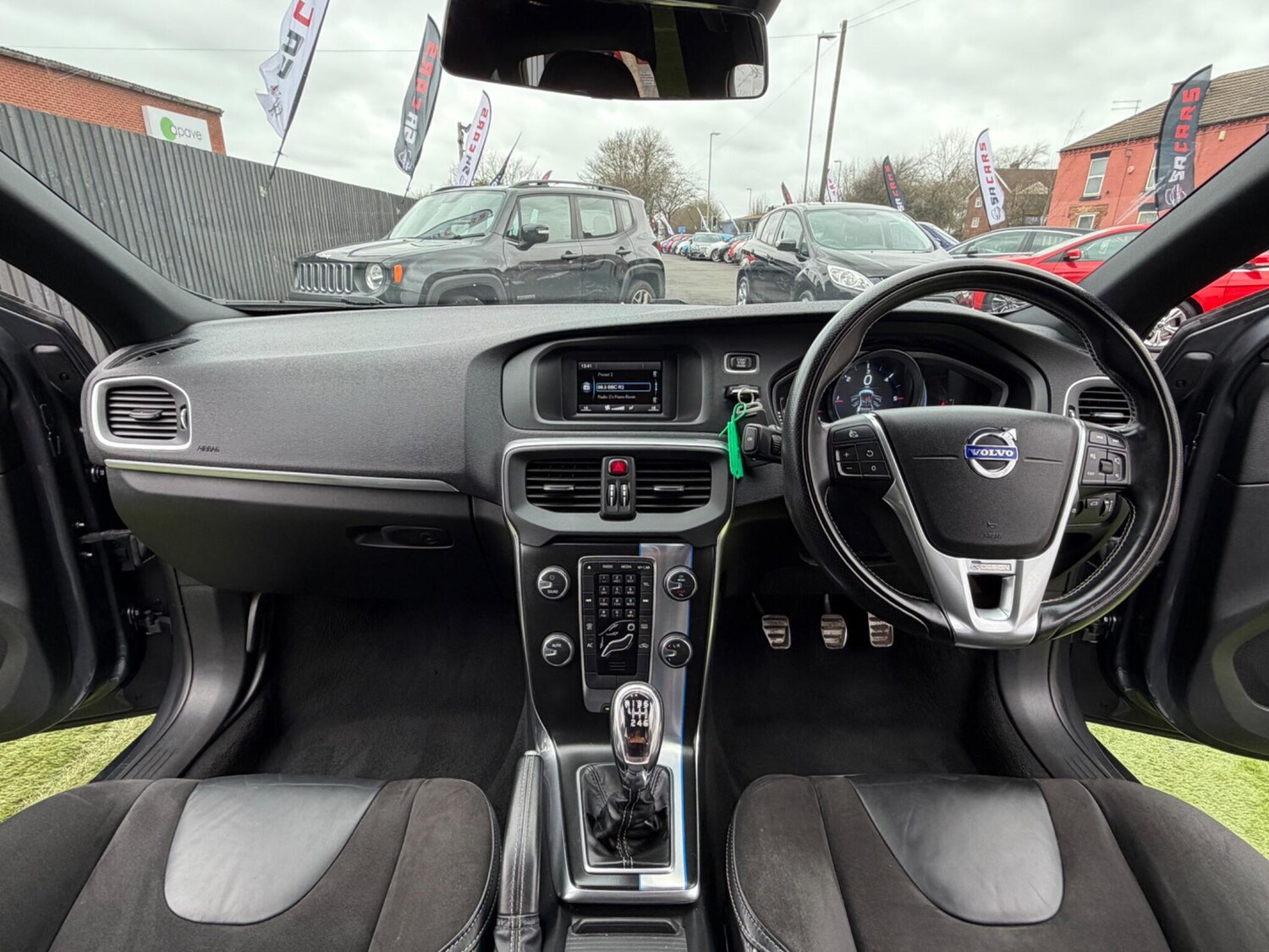 Used Volvo V40 2013 for sale - 77646331: Photo 39