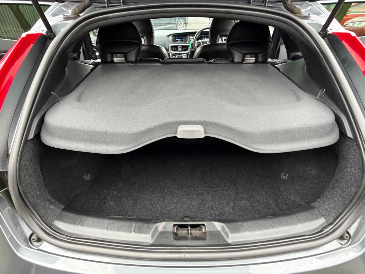 Used Volvo V40 2013 for sale - 77646331: Photo 42