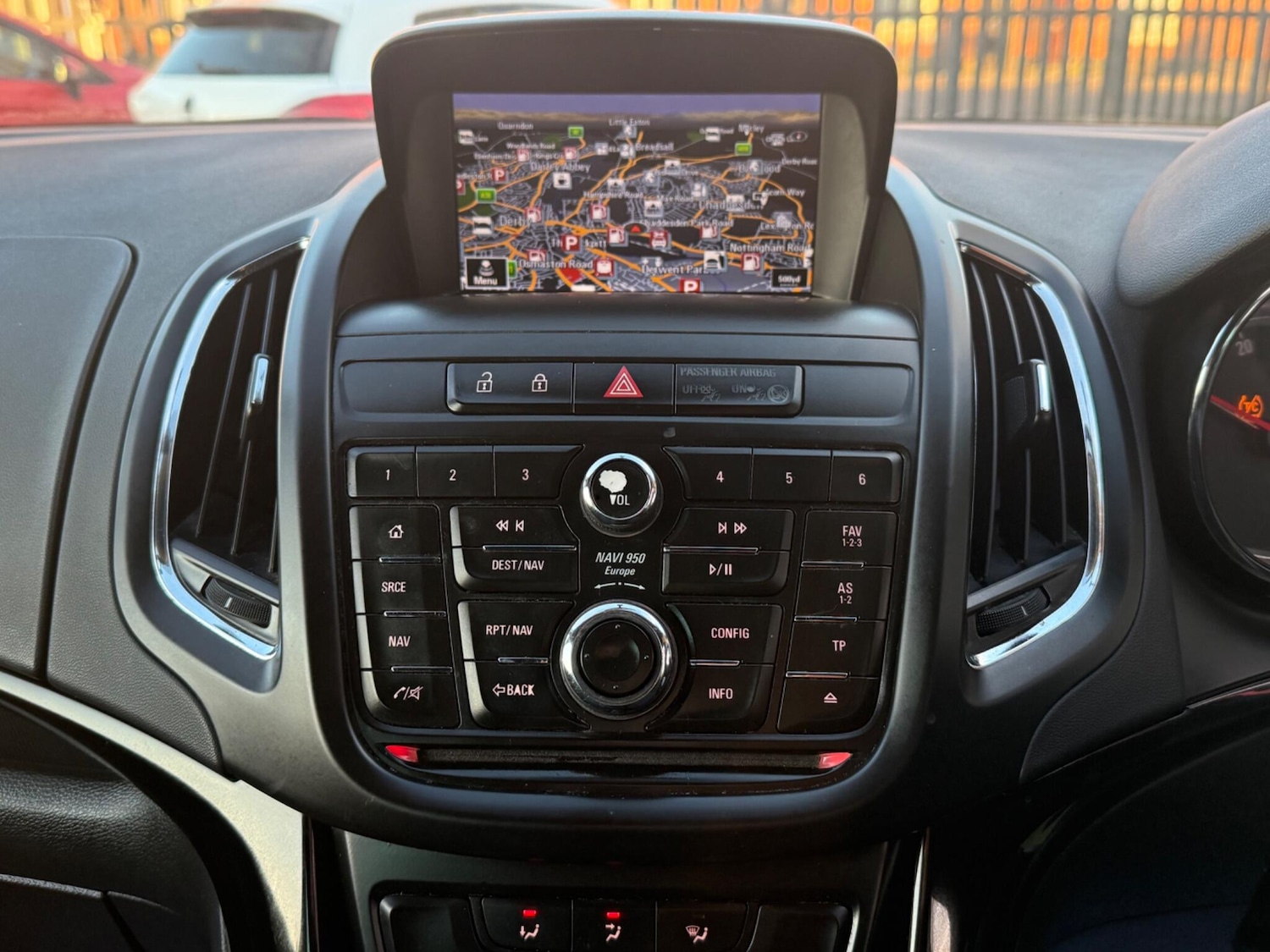 Used Vauxhall Zafira 2015 for sale - 76702279: Photo 21