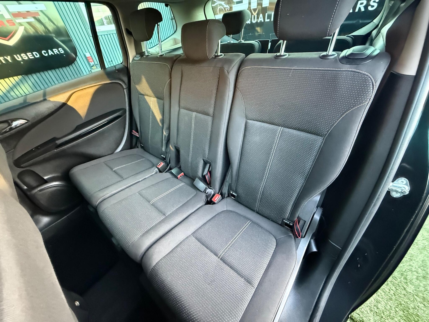 Used Vauxhall Zafira 2015 for sale - 76702279: Photo 37