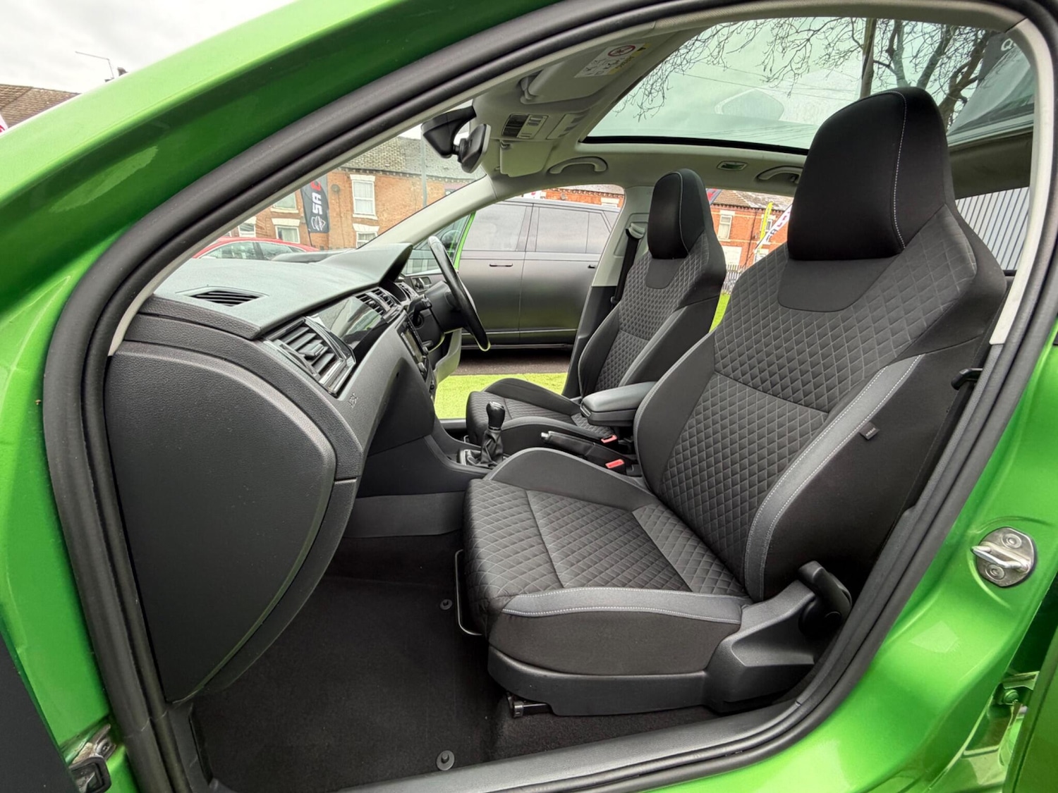 Used Skoda Rapid Spaceback 2015 for sale - 77704720: Photo 37