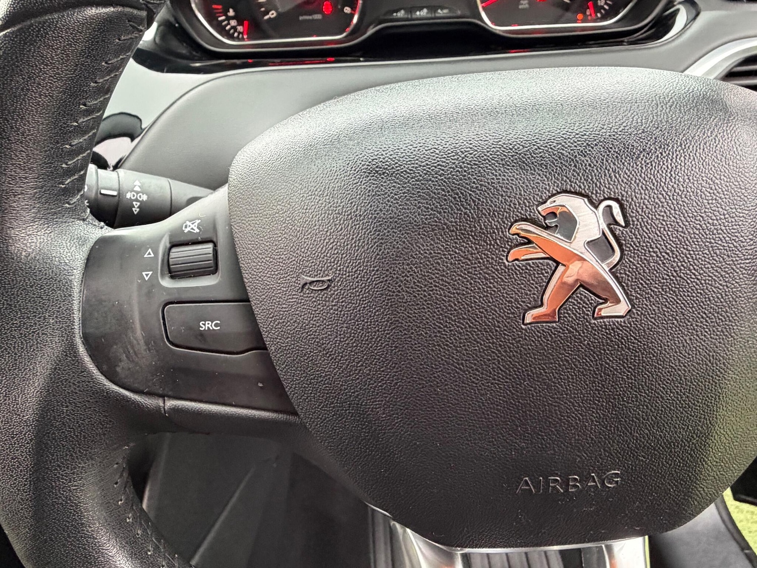 Used Peugeot 208 2015 for sale - 77191225: Photo 23