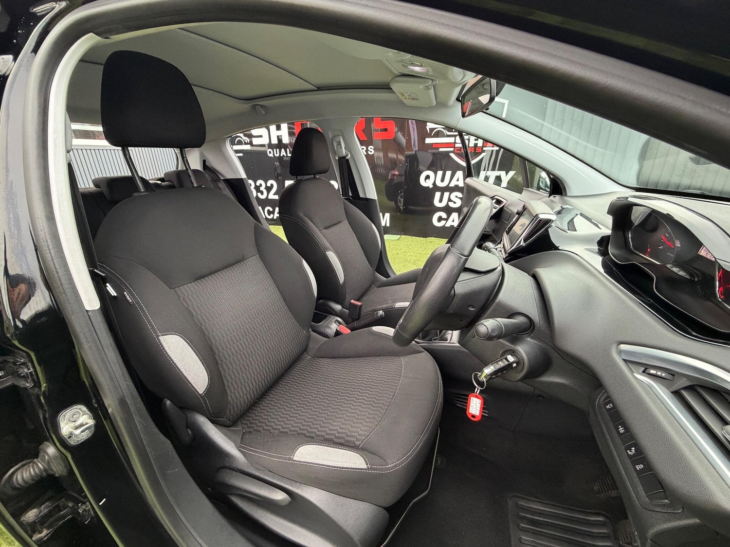 Used Peugeot 208 2015 for sale - 77191225: Photo 29