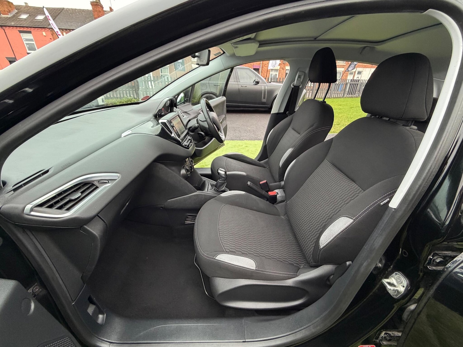 Used Peugeot 208 2015 for sale - 77191225: Photo 33