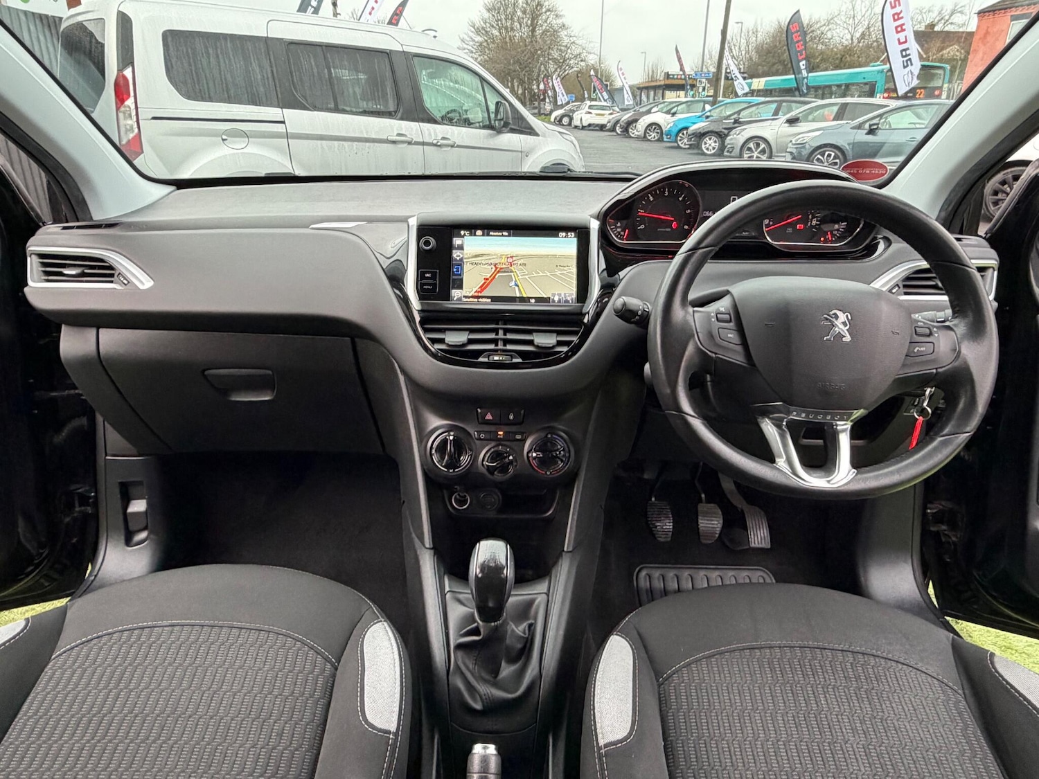 Used Peugeot 208 2015 for sale - 77191225: Photo 38
