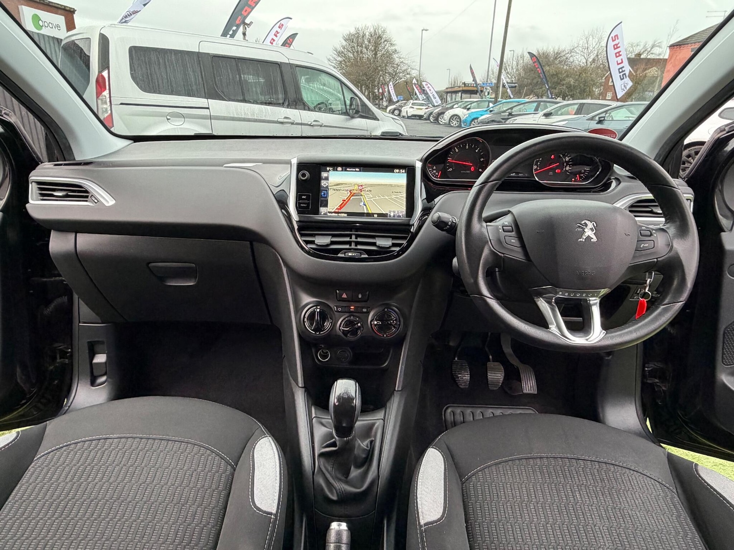 Used Peugeot 208 2015 for sale - 77191225: Photo 39