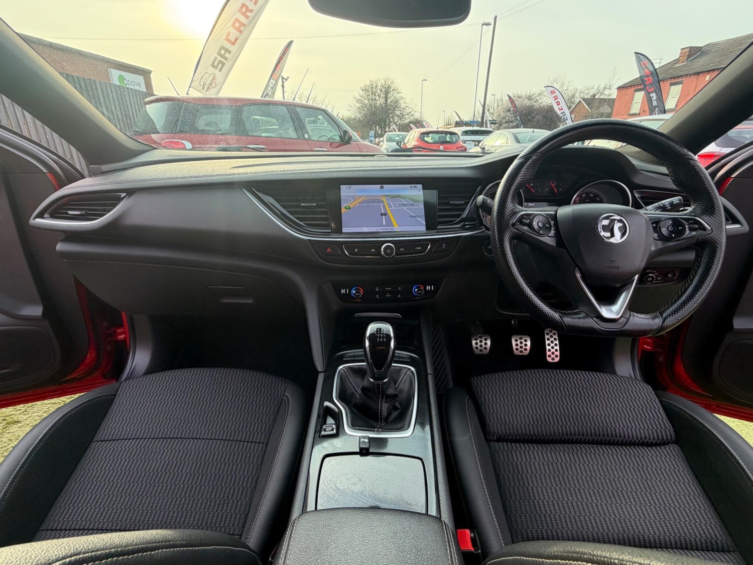 Used Vauxhall Insignia 2017 for sale - 77969668: Photo 2