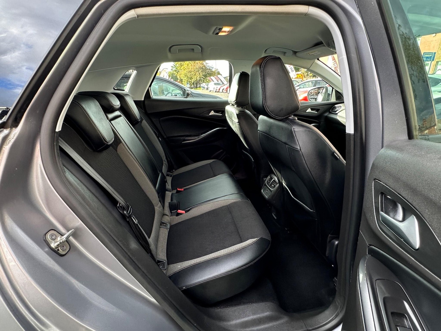 Used Vauxhall Grandland X 2018 for sale - 76701644: Photo 5