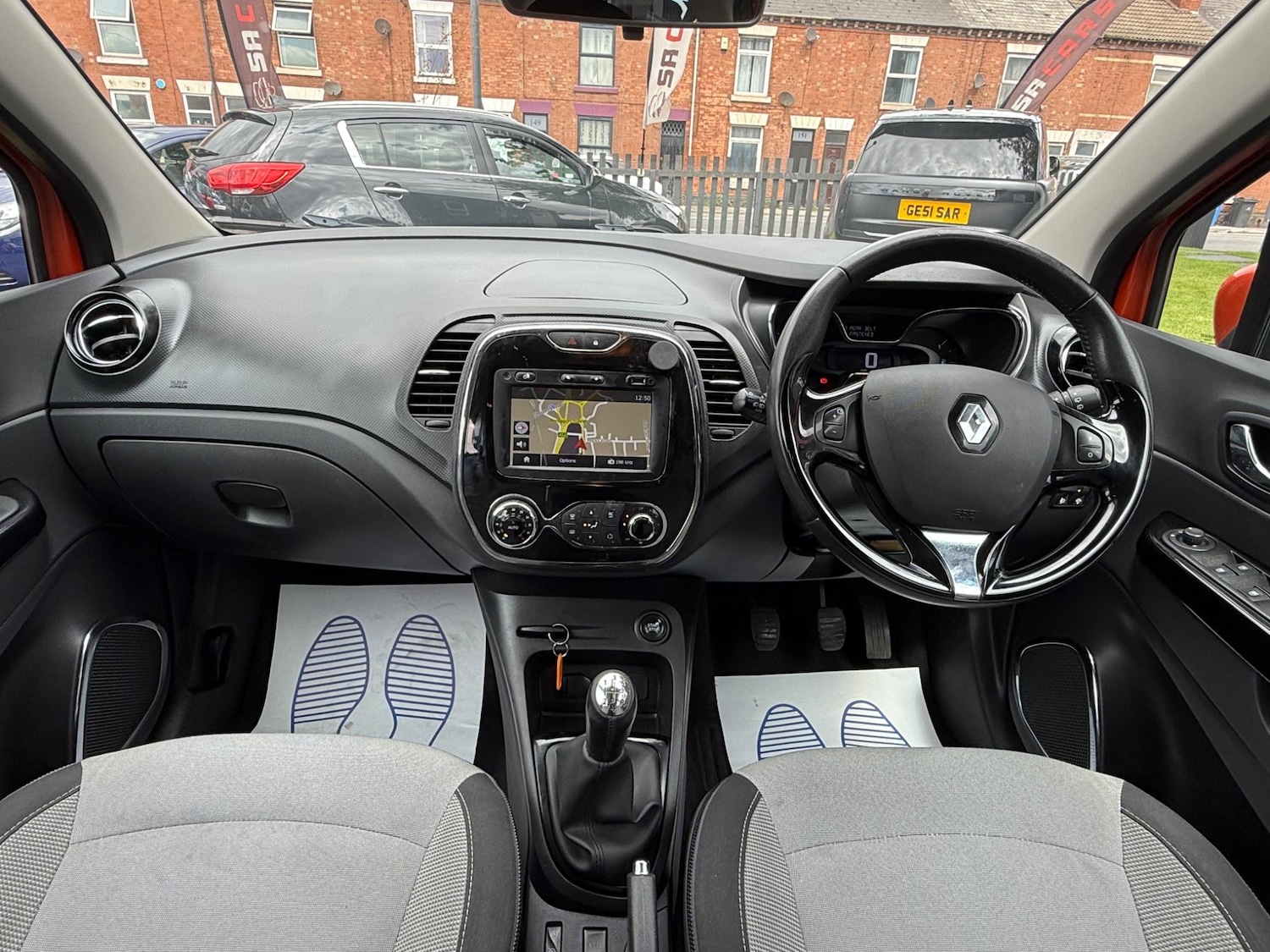 Used Renault Captur for sale - 76701870: Photo 2