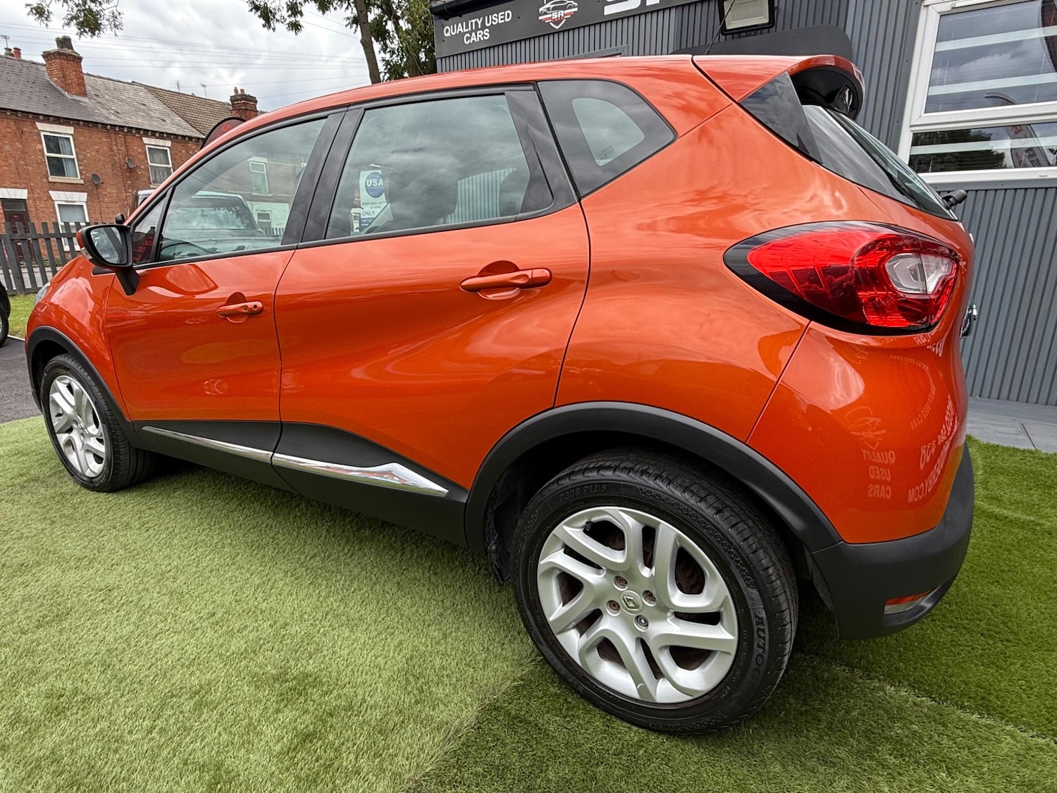 Used Renault Captur for sale - 76701870: Photo 8