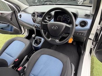 Used Hyundai i10 2014 for sale - 79132010: Photo