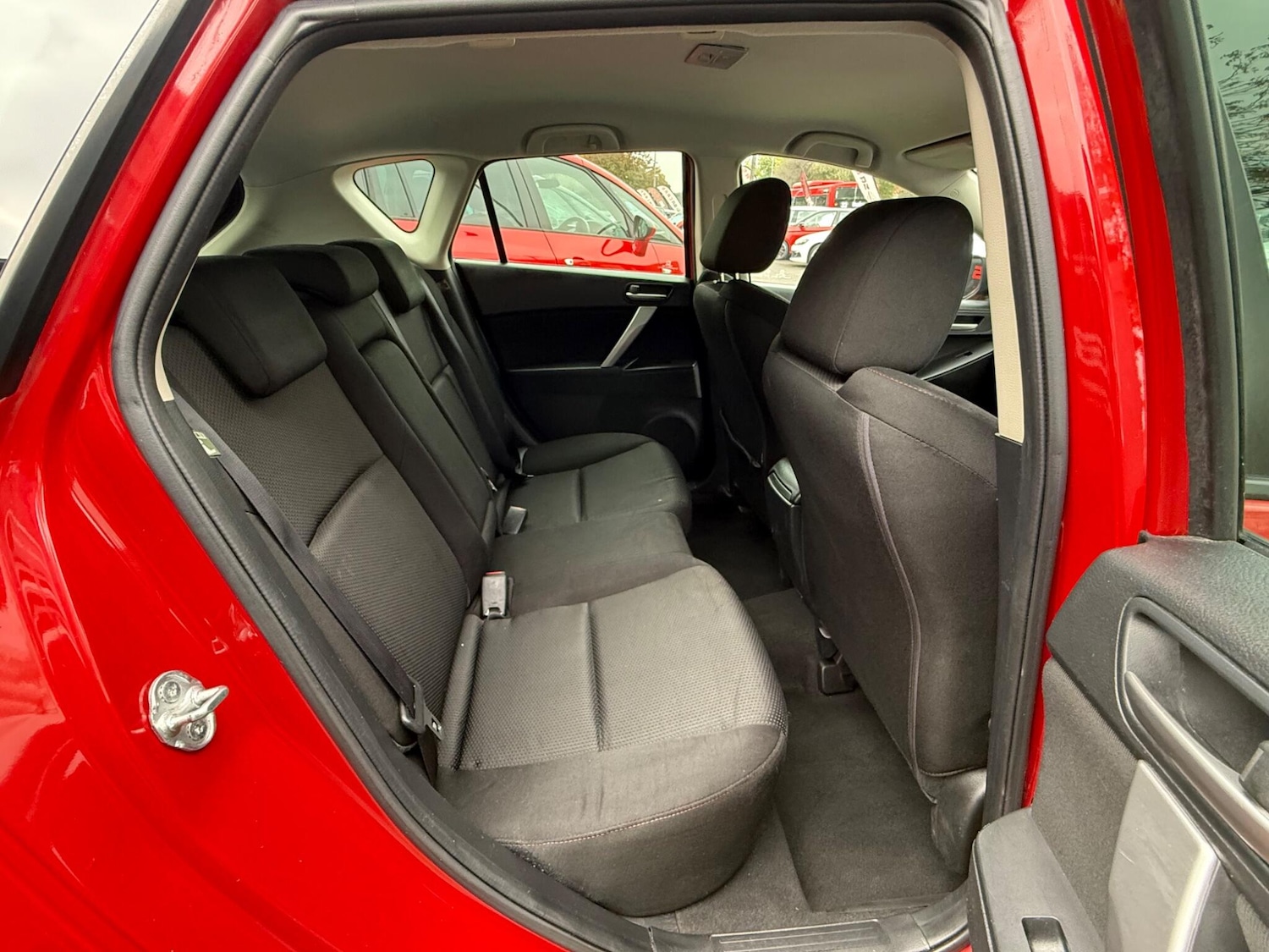 Used Mazda Mazda3 2013 for sale - 76250962: Photo 5