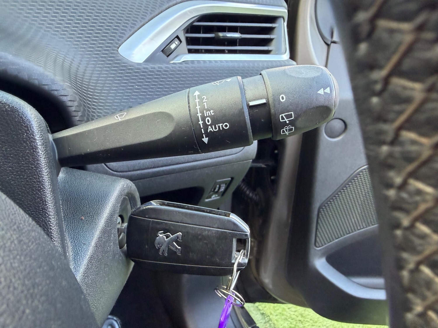 Used Peugeot 2008 2013 for sale - 77411642: Photo 25