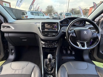 Used Peugeot 2008 2013 for sale - 77411642: Photo