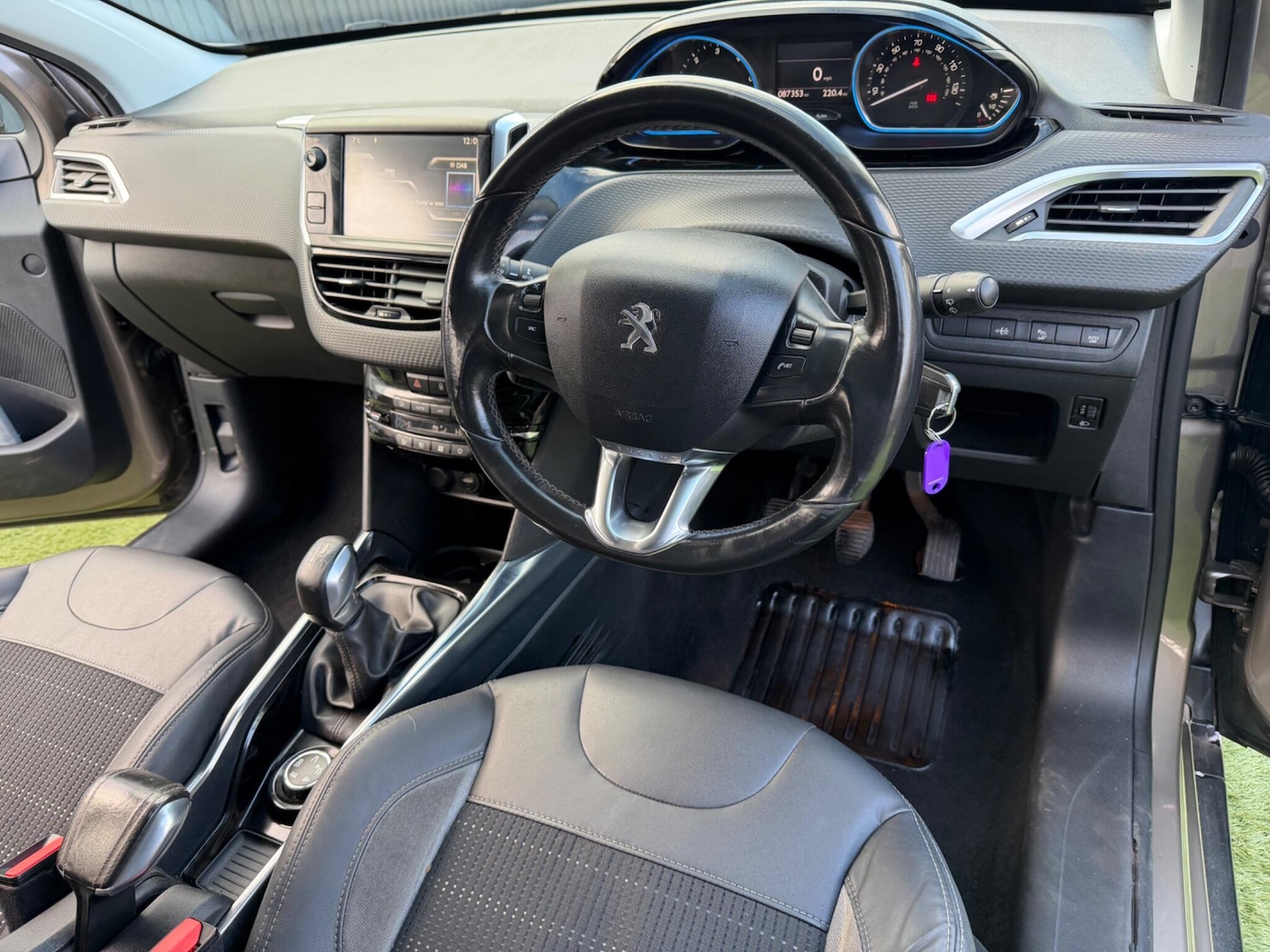 Used Peugeot 2008 2013 for sale - 77411642: Photo 3