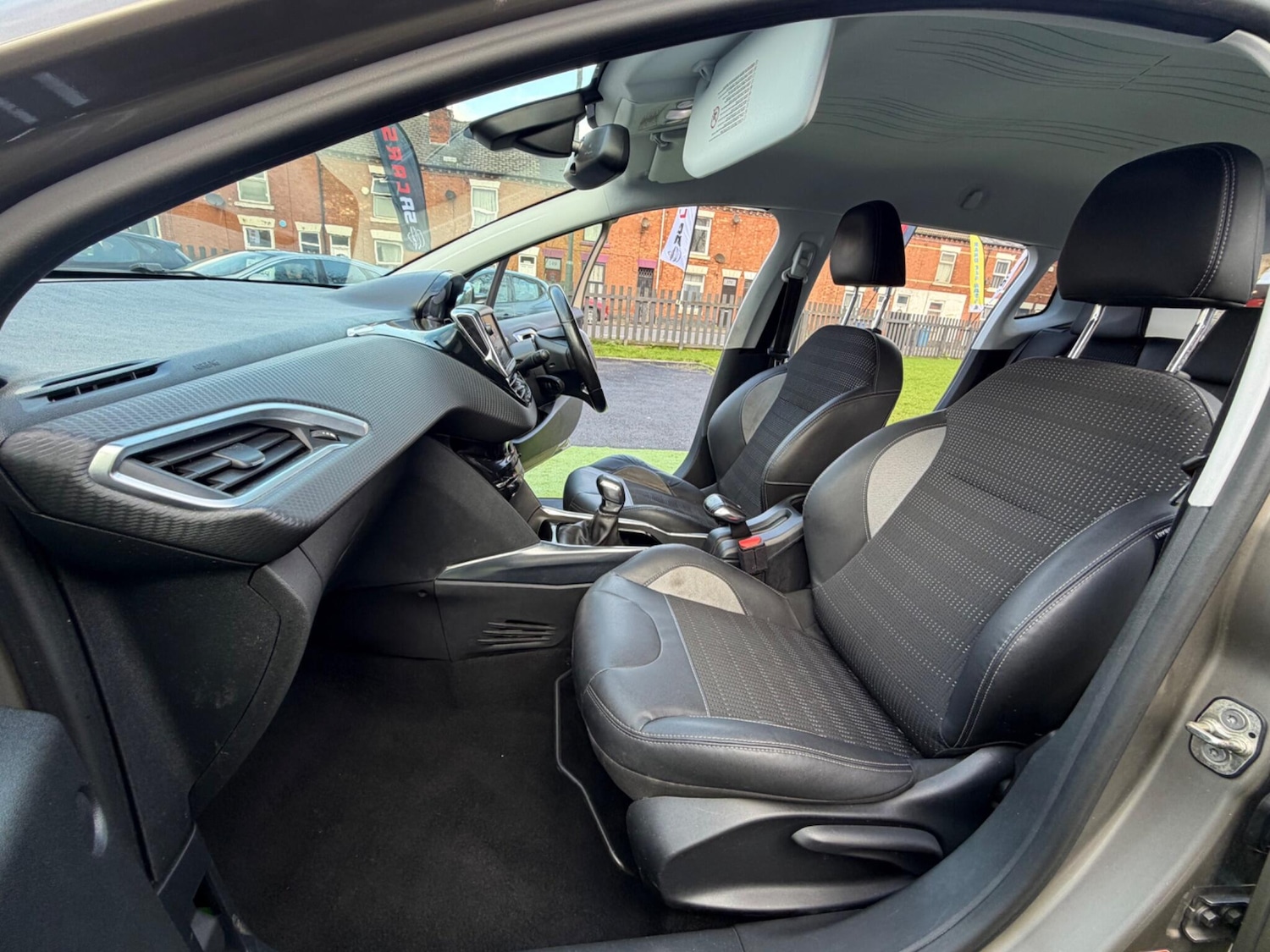 Used Peugeot 2008 2013 for sale - 77411642: Photo 32